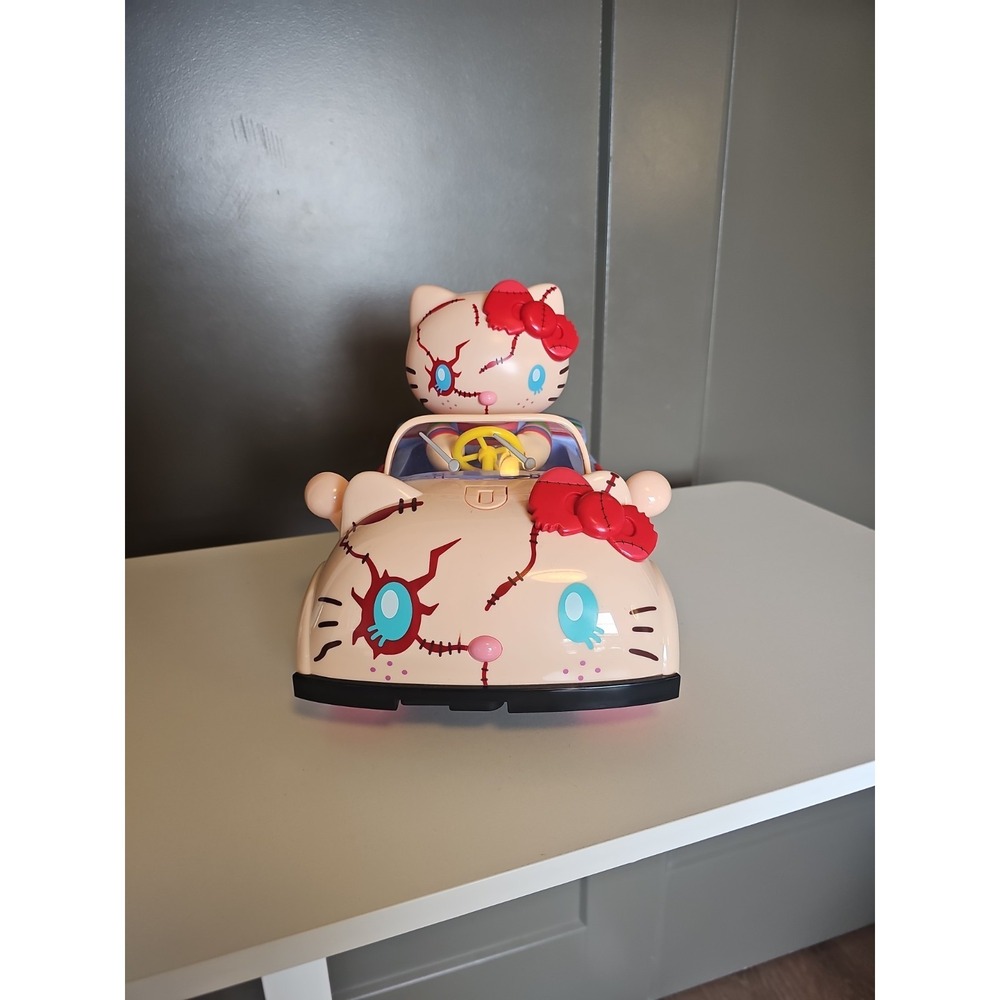 Hello Kitty Sanrio Universal Studios Chucky Car Popcorn Bucket (No Strap)